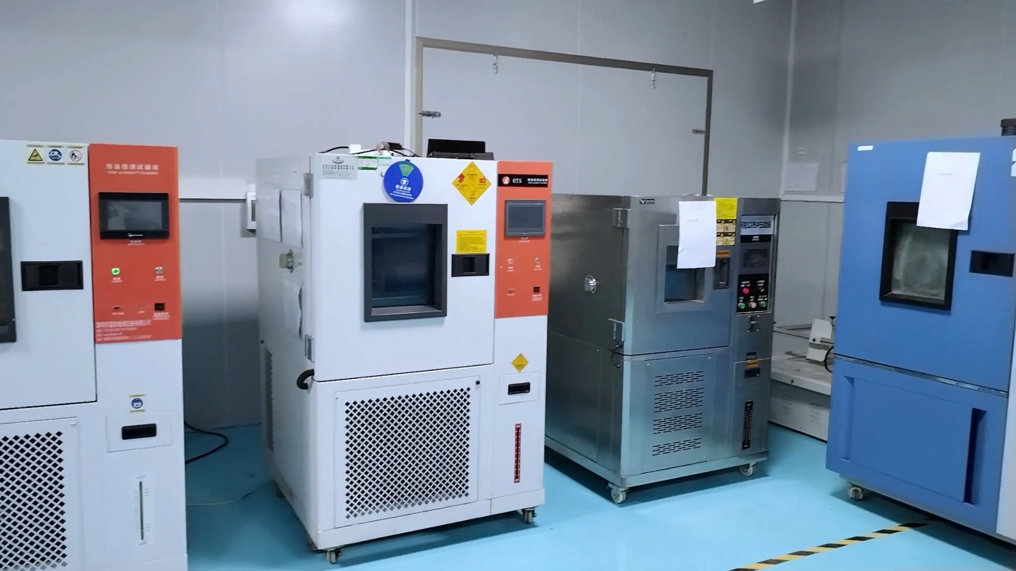Reliability test chambers for temperature testing
